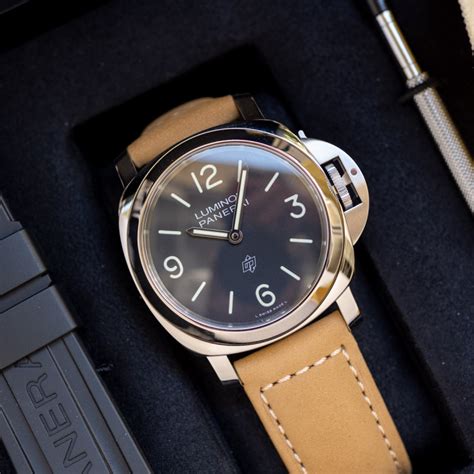 panerai base logo|pam01086.